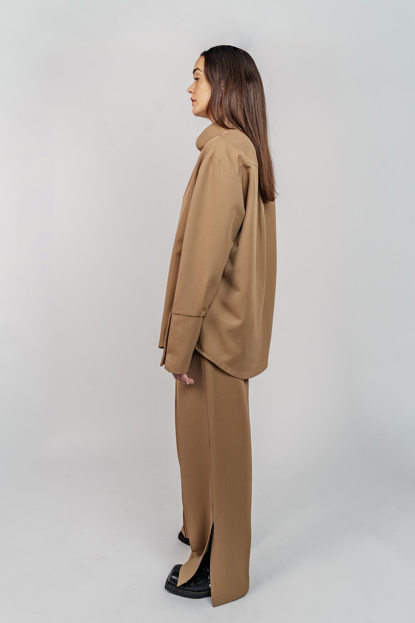 Chemise col haut en gabardine de laine