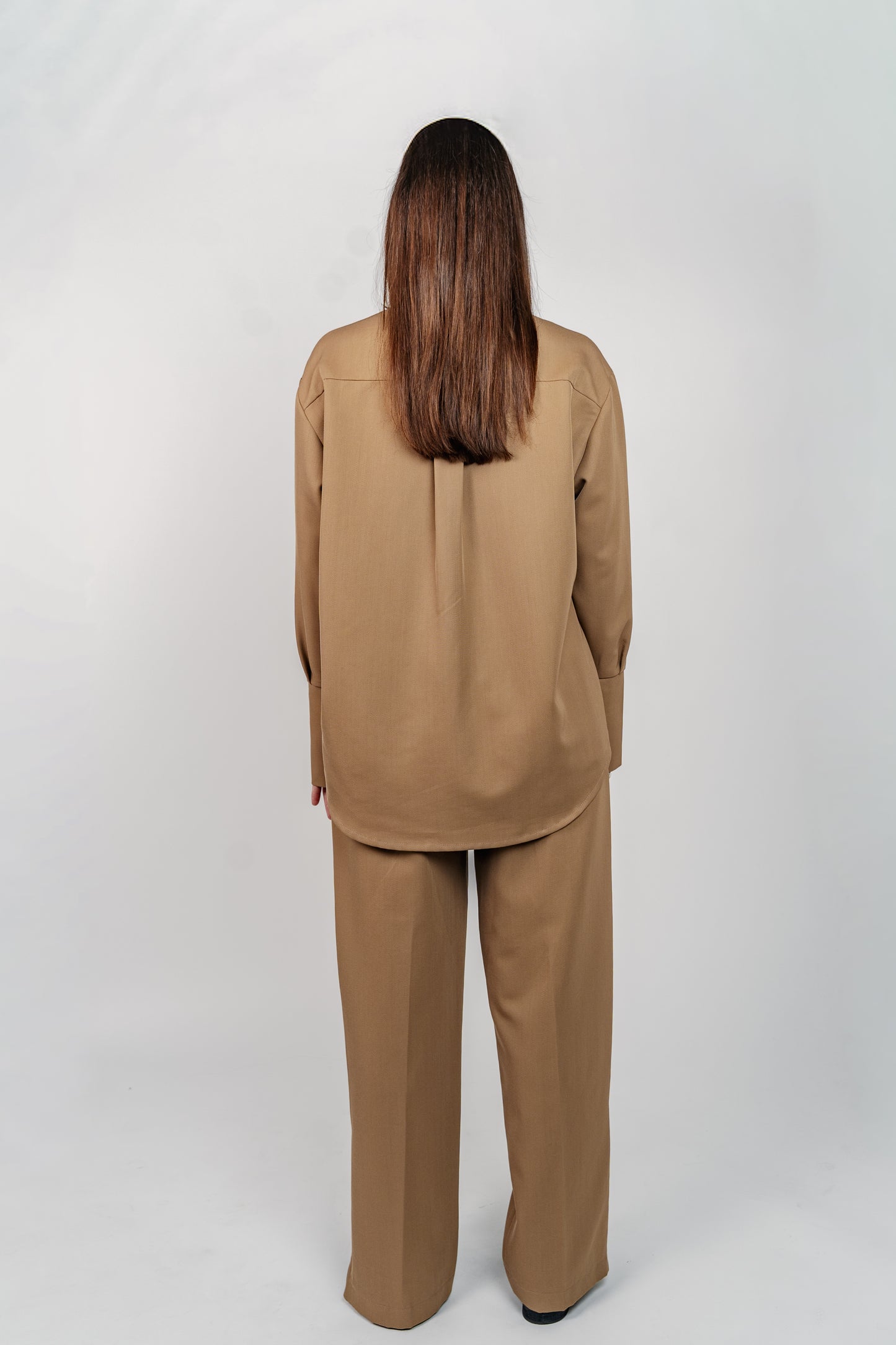 Chemise col haut en gabardine de laine